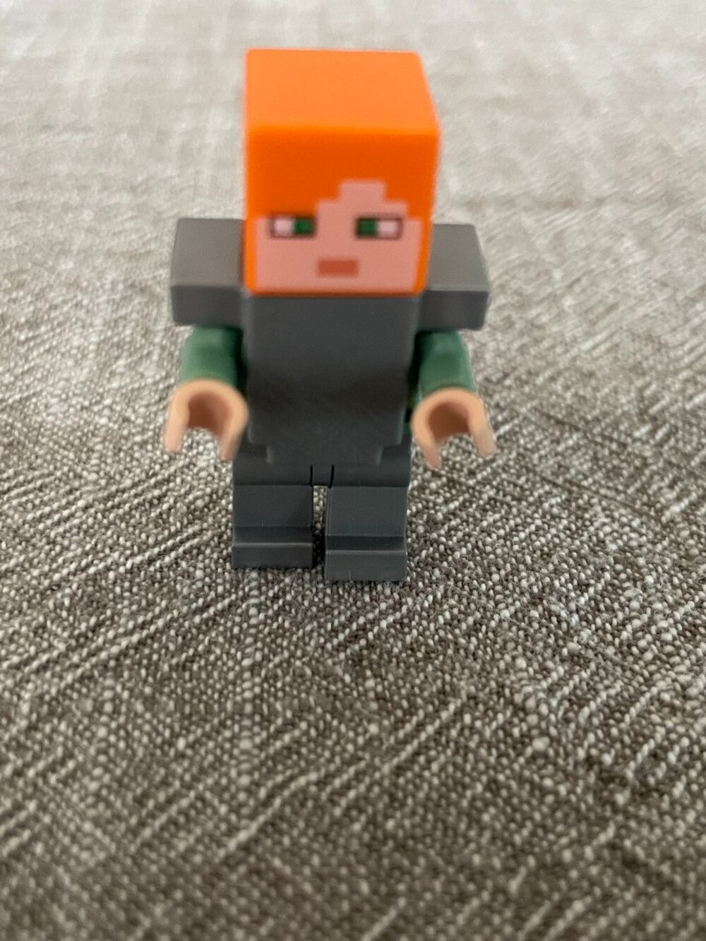 LEGO Minecraft #21125 Alex Flat Silver Legs/Armor min026 Collectible!